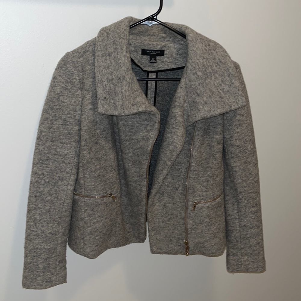 Short wool jacket